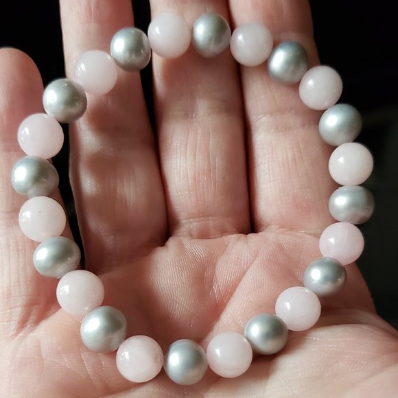 COPY - 3X HOST PICK. New Silver Freshwater Pearl & Rose Quartz - Picture 2 of 2